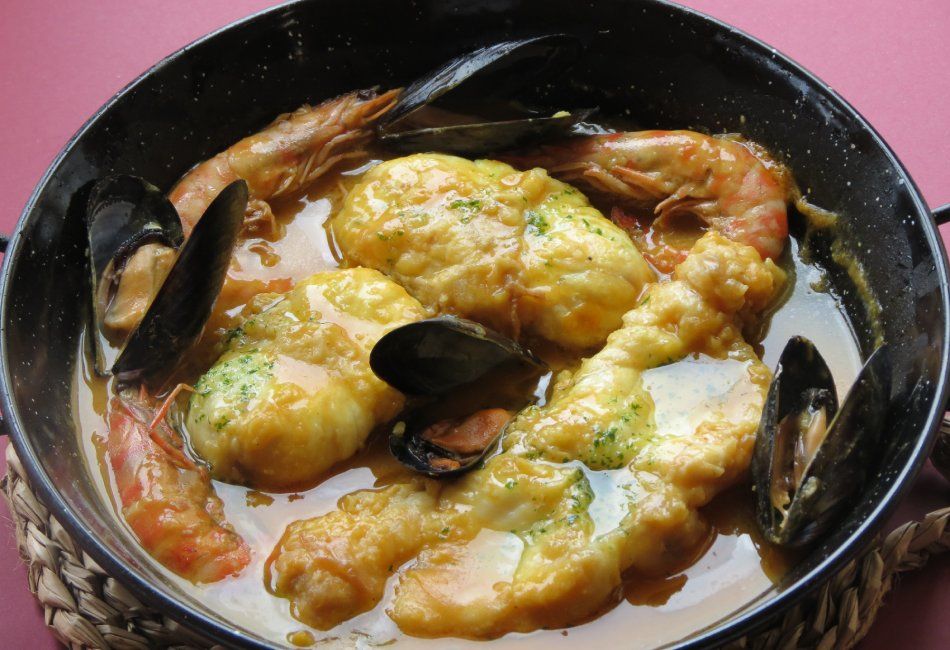 Auténticas paellas en Peñíscola para llevar. Rape a la marinera.