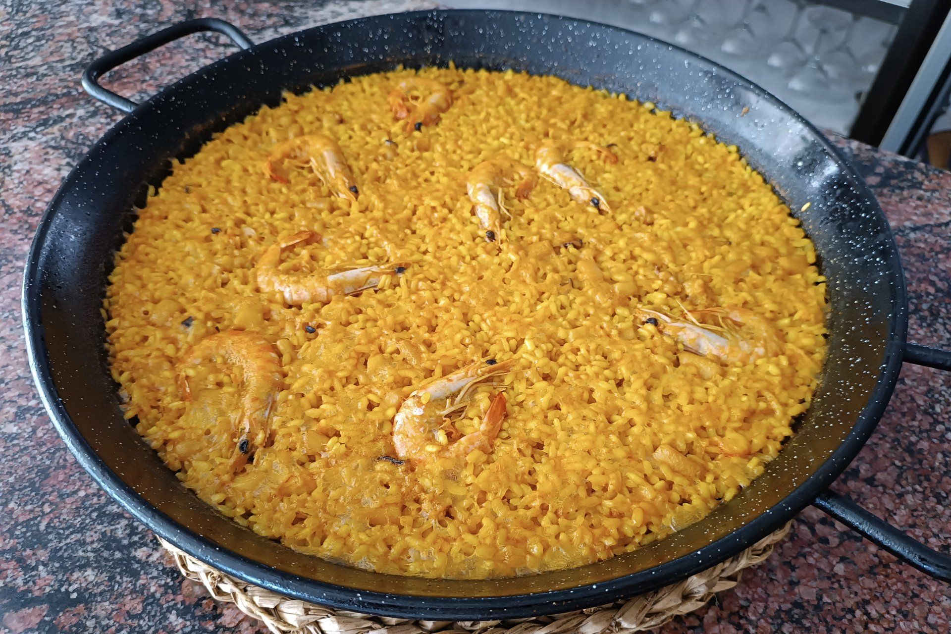 Paellas para llevar en Peñíscola cocinadas al momento. Arrosejat.