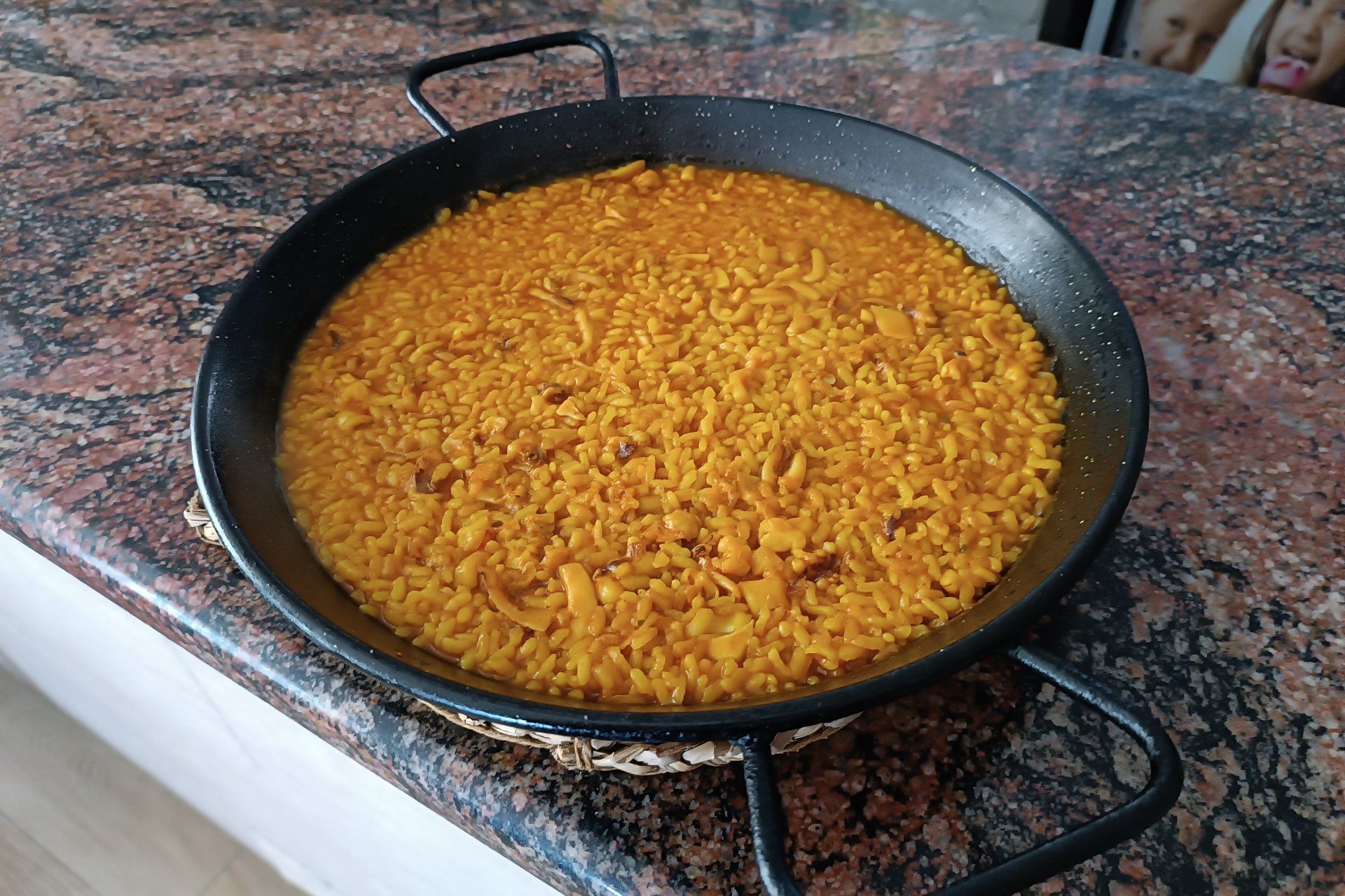 Paellas caseras para llevar en Peñíscola. Arrosejat.