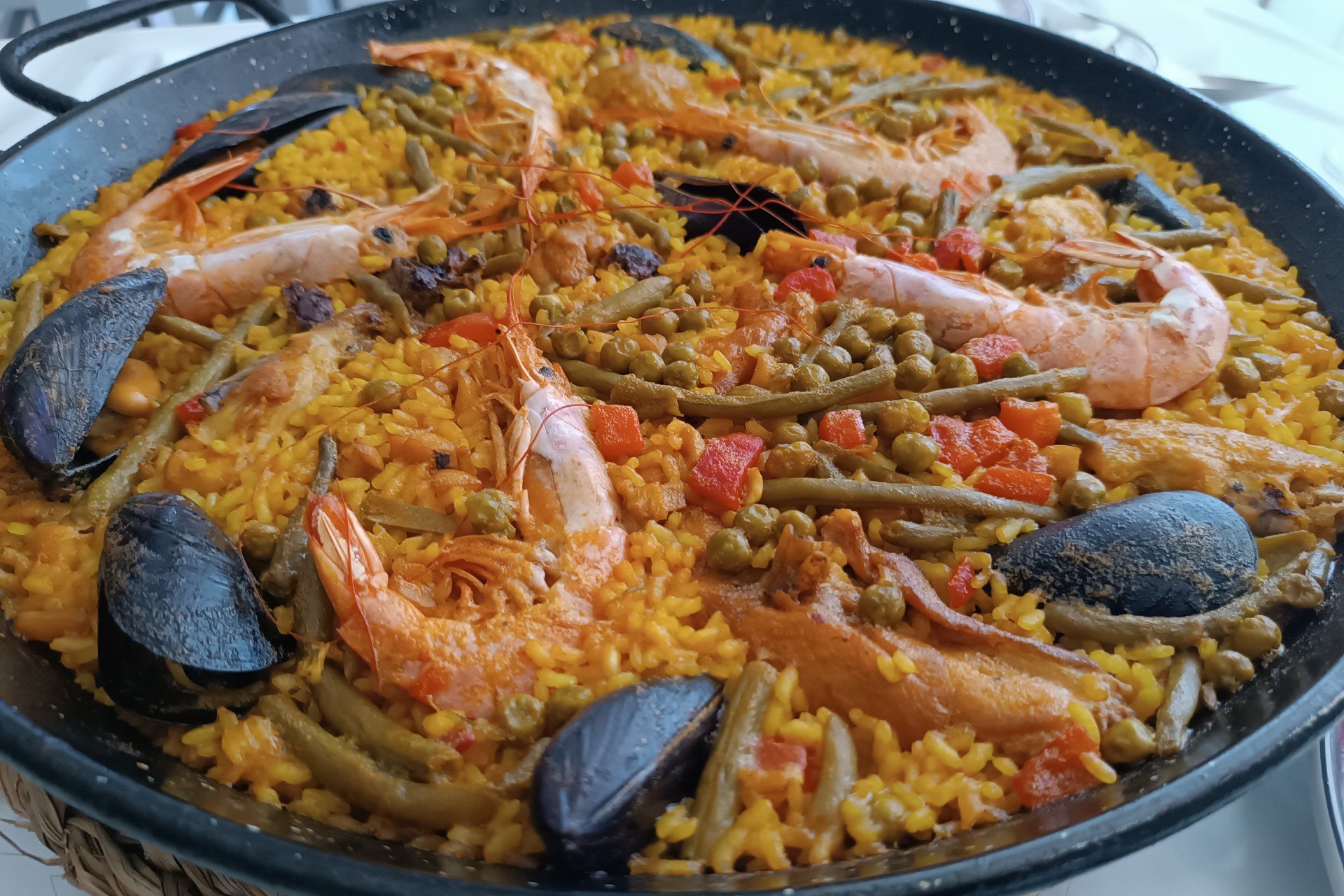 Paellas familiares para llevar en Peñíscola. Paella de marisco.